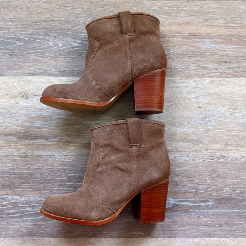 Splendid booties